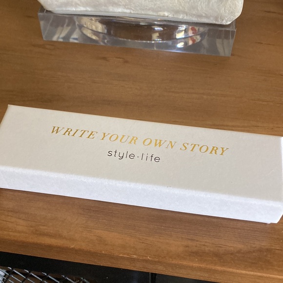 Style Life Pen - Picture 2 of 3